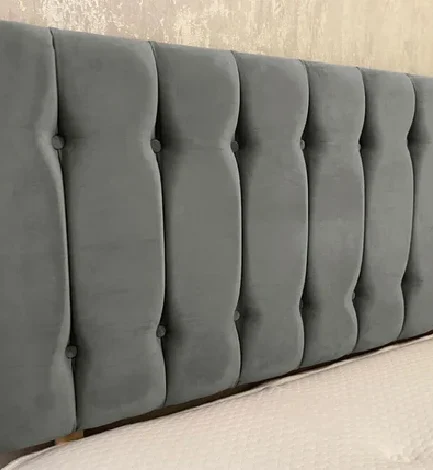 Headboard with Wooden Struts